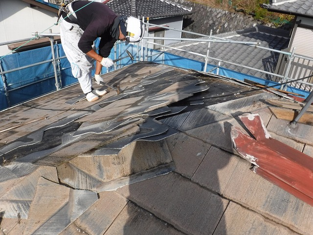 解体中の既存屋根